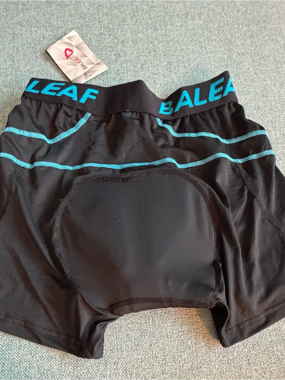 BALEAF Men’s Compression Bike Shorts Black & Teal Size Medium 

NEW WITH TAGS